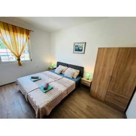 Large Duje Апартаменты Каштела