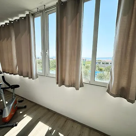 Large Duje Apartament *