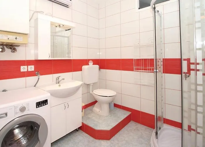 Large Duje Каштела