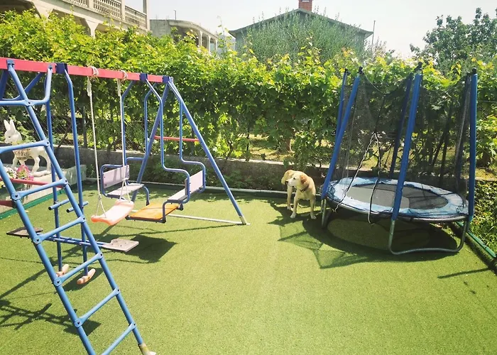 Large Duje Каштела