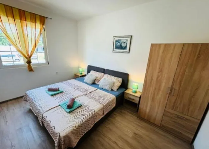 Large Duje Апартаменты Каштела